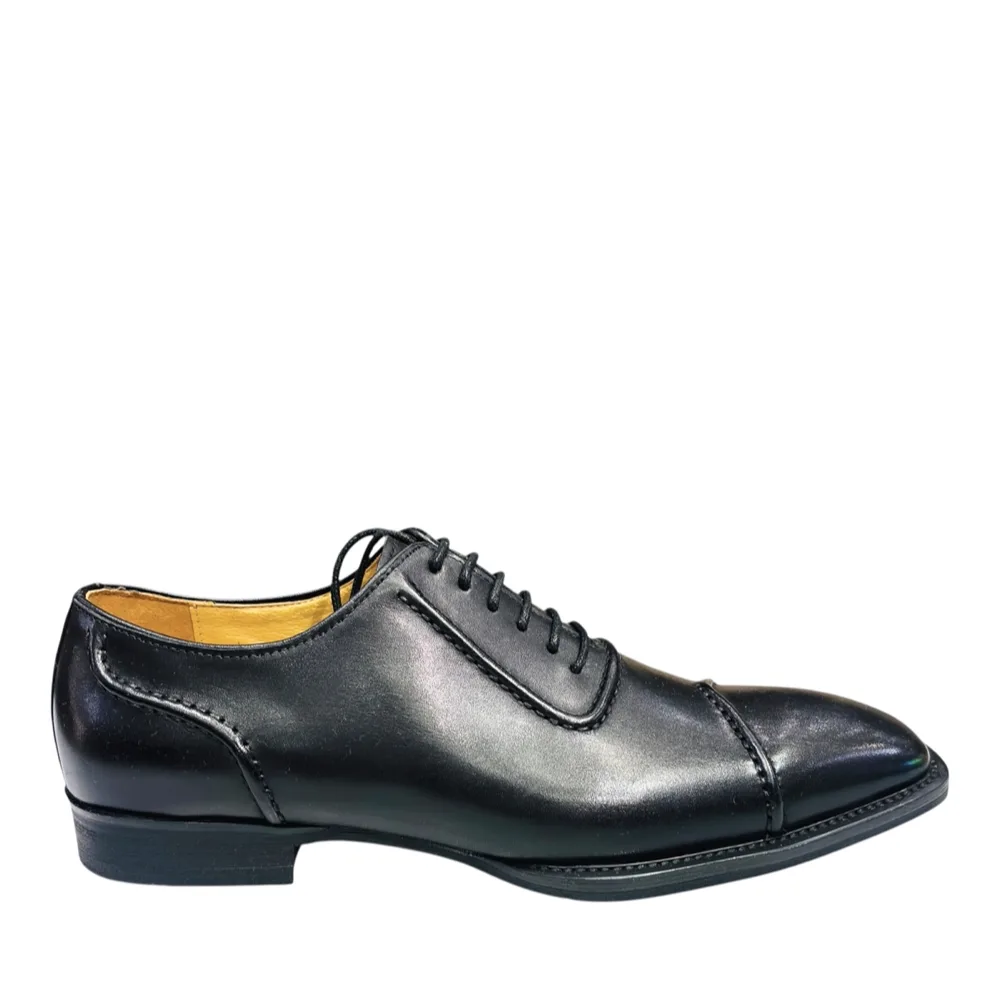 Chisel Cap Oxford Shoes by DMax
